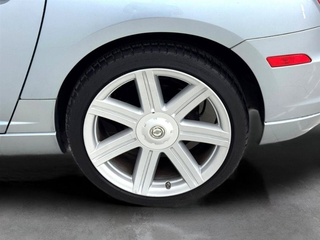 Used 2008 Chrysler Crossfire Limited RWD image 20