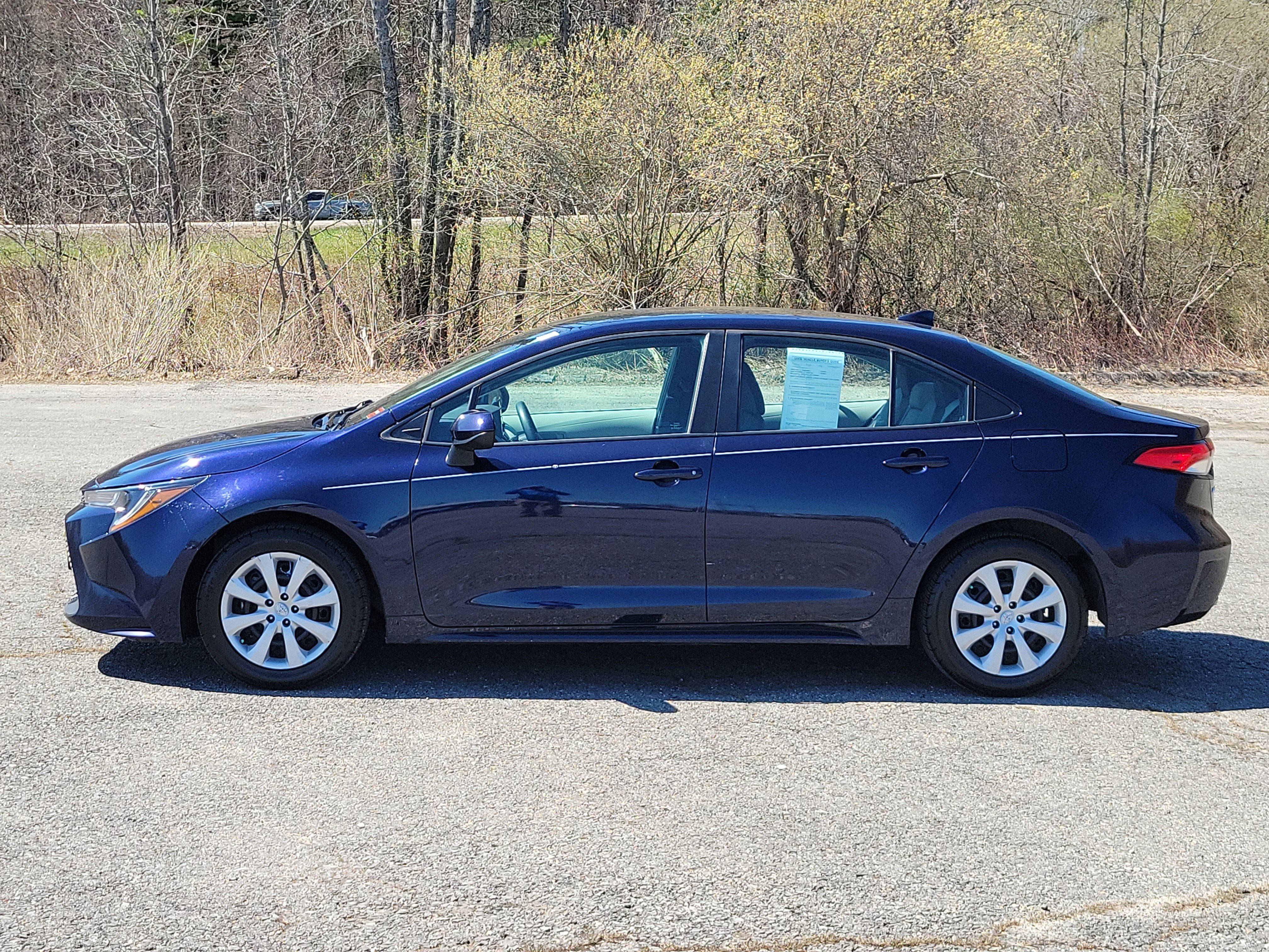 Used 2022 Toyota Corolla LE FWD image 8