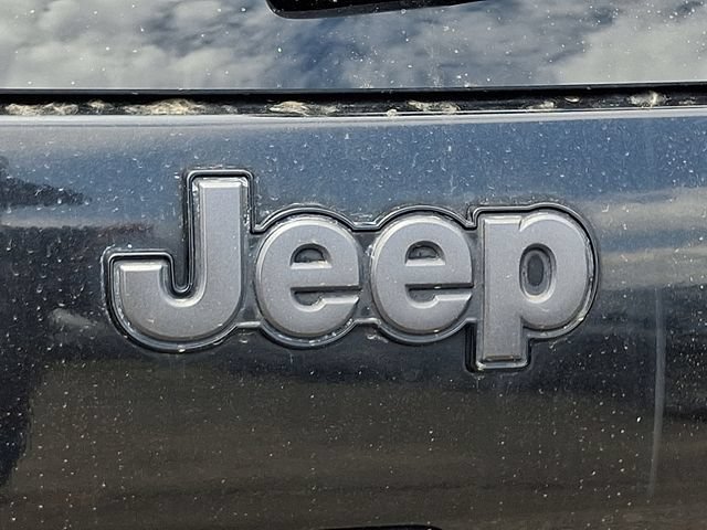 Used 2015 Jeep Cherokee Trailhawk w/ Trailer Tow Group AWD/4WD image 30