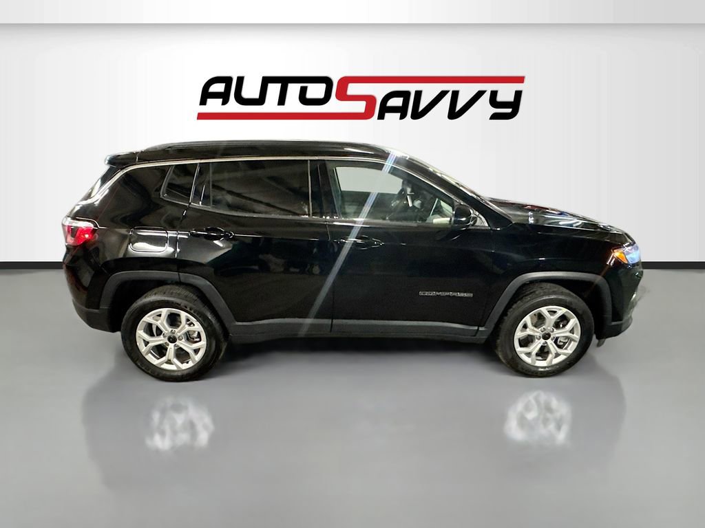 Used 2025 Jeep Compass Latitude image 8