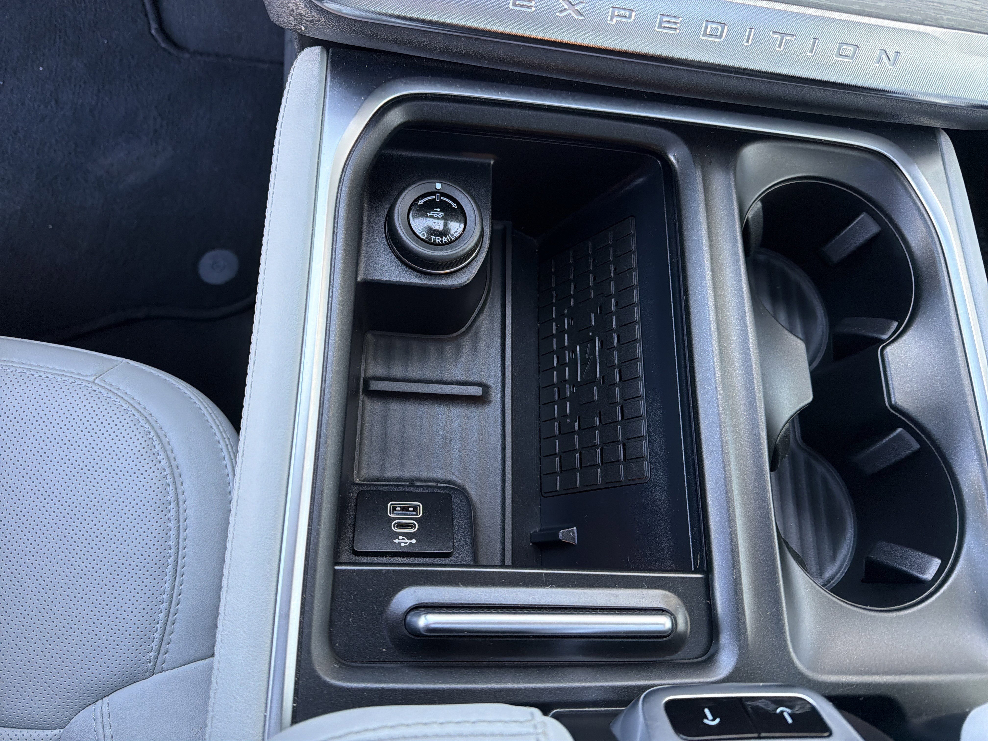 Certified 2025 Ford Expedition Platinum AWD/4WD image 59