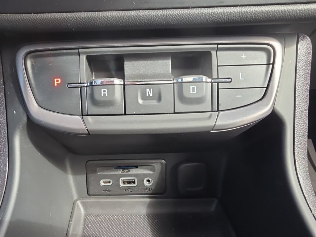 Used 2024 GMC Terrain AT4 w/ Tech Package AWD/4WD image 31
