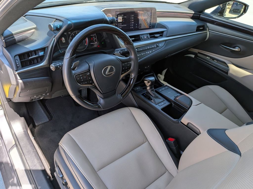Used 2020 Lexus ES 350 w/ Premium Package image 12