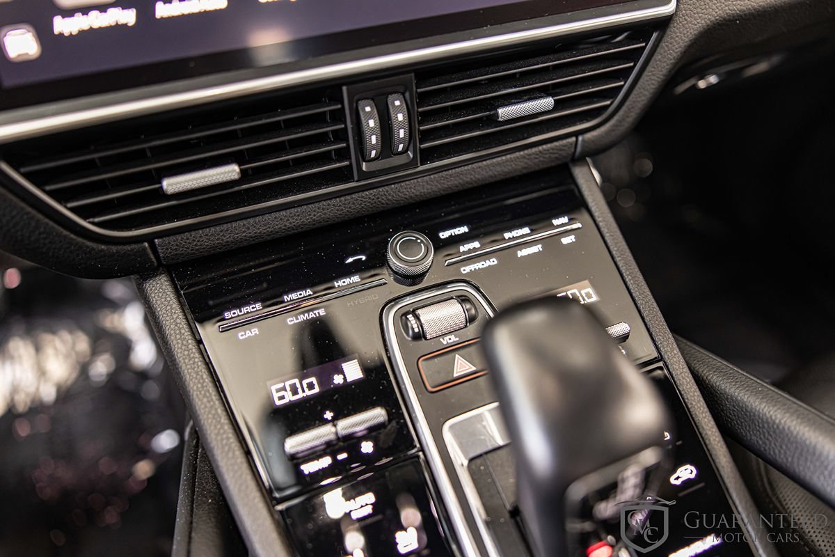 Used 2023 Porsche Cayenne w/ Premium Package AWD/4WD image 29