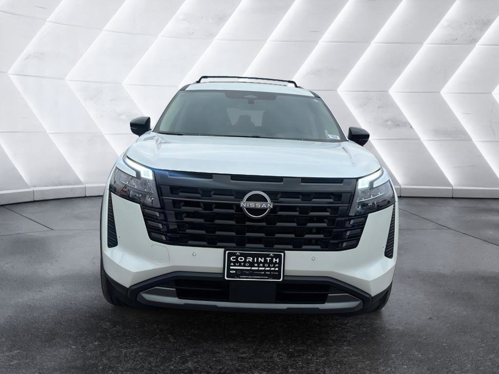 New 2026 Nissan Pathfinder SL image 2