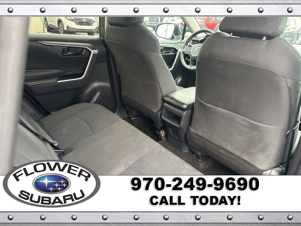 Used 2019 Toyota RAV4 LE image 14
