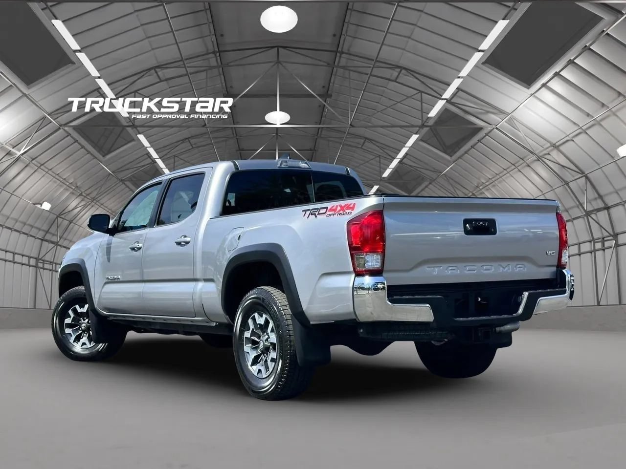 Used 2017 Toyota Tacoma TRD Off-Road w/ Tow Package AWD/4WD image 10