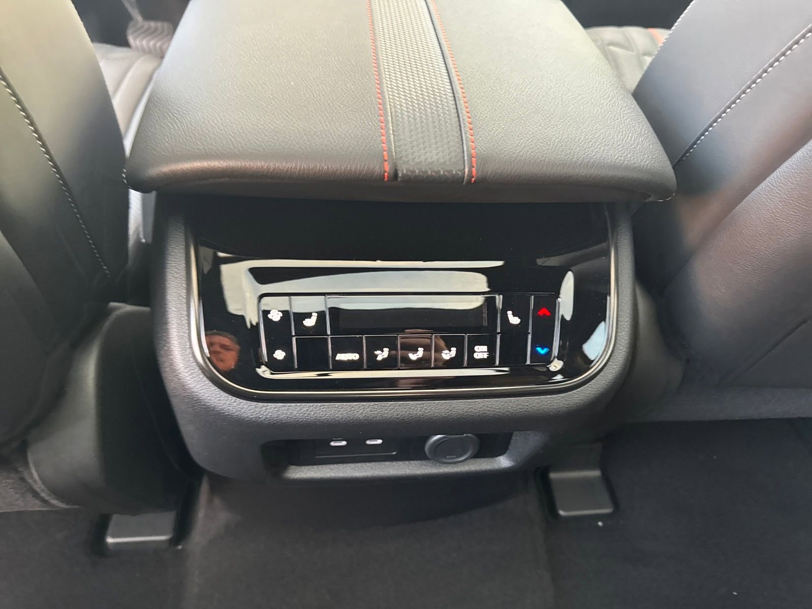 New 2026 Nissan Armada PRO-4X image 31