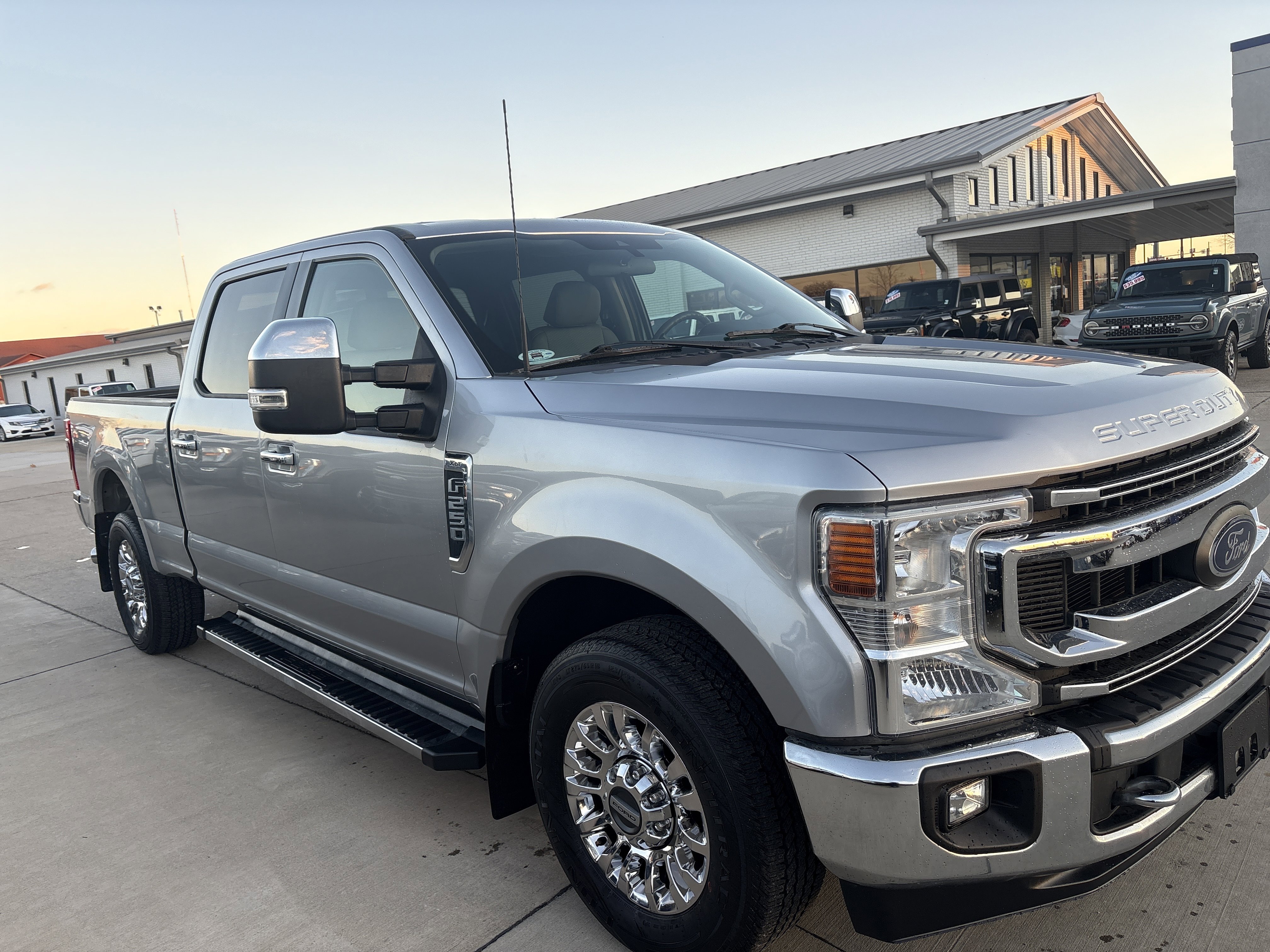 Used 2022 Ford F250 XLT w/ XLT Premium Package image 3