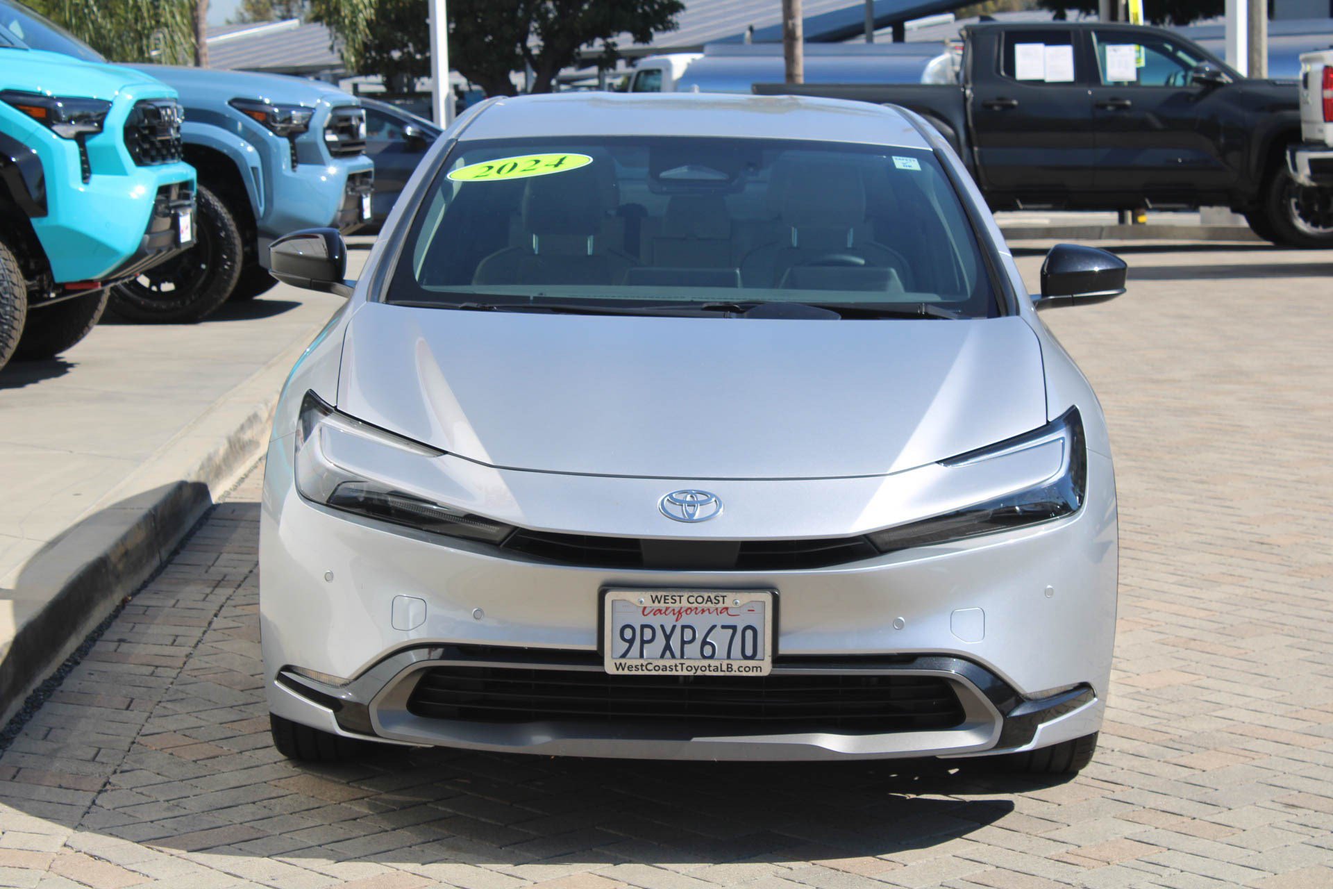 Certified 2024 Toyota Prius XLE FWD image 2
