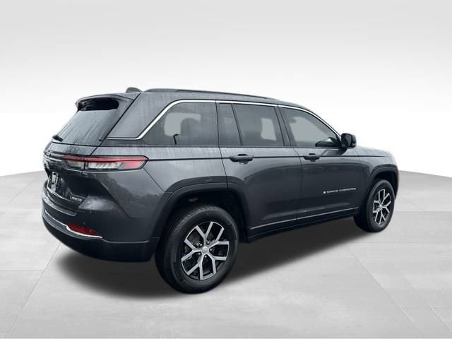 Used 2025 Jeep Grand Cherokee Limited image 7
