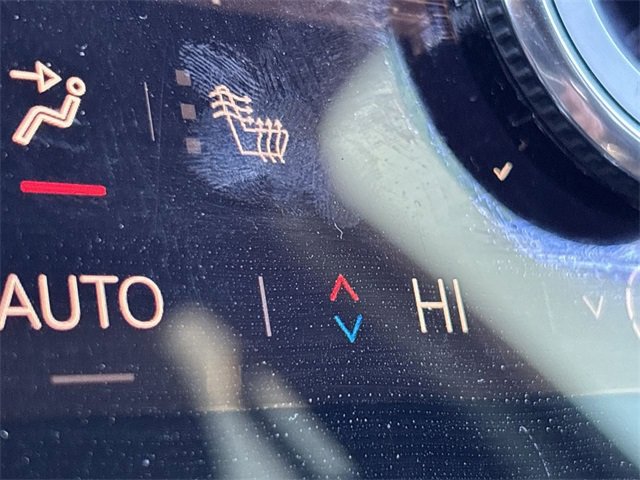 Used 2025 GMC Acadia Elevation image 35