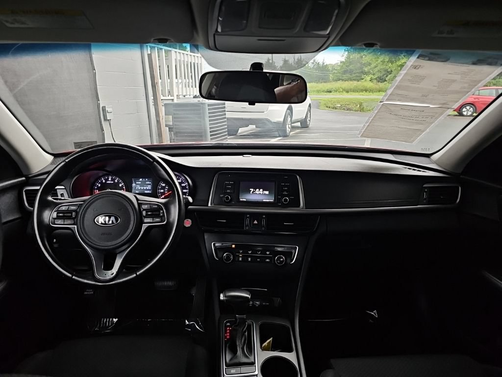 Used 2017 Kia Optima LX FWD image 16