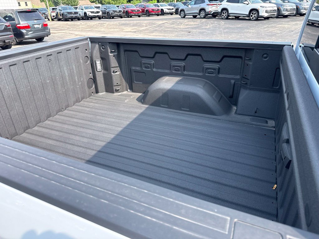 Used 2026 Chevrolet Silverado 1500 High Country AWD/4WD image 13
