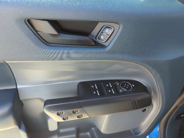 Used 2025 Ford Maverick Lariat w/ Black Appearance Package AWD/4WD image 17