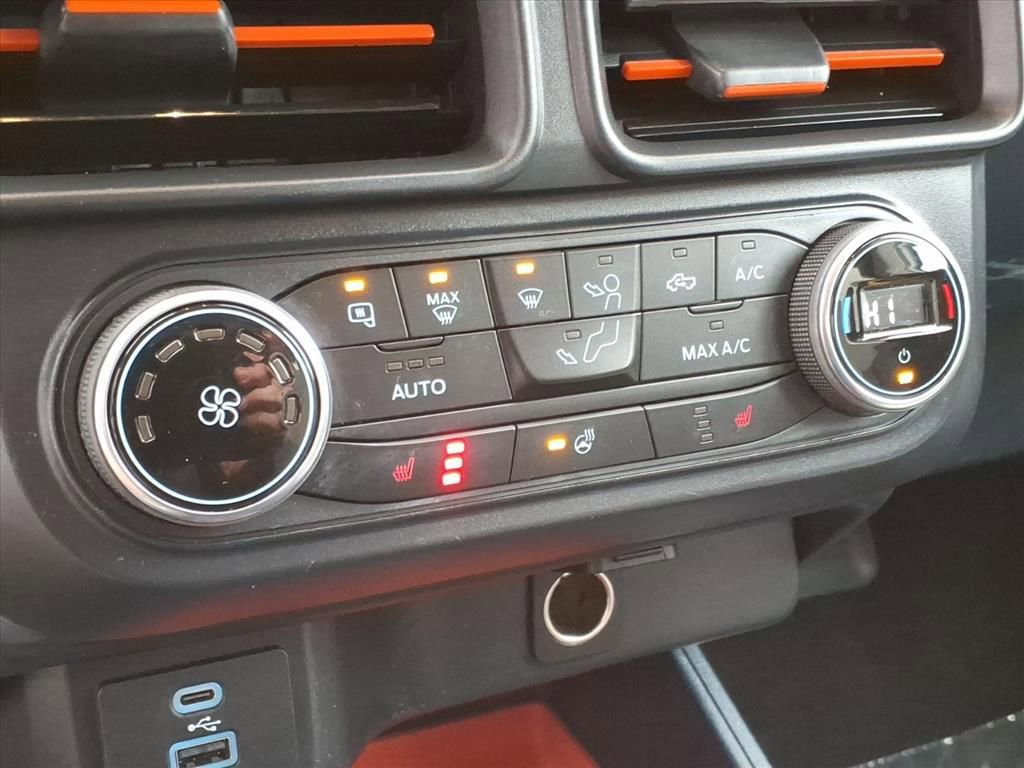 Certified 2022 Ford Maverick XLT w/ Equipment Group 300A Standard image 22