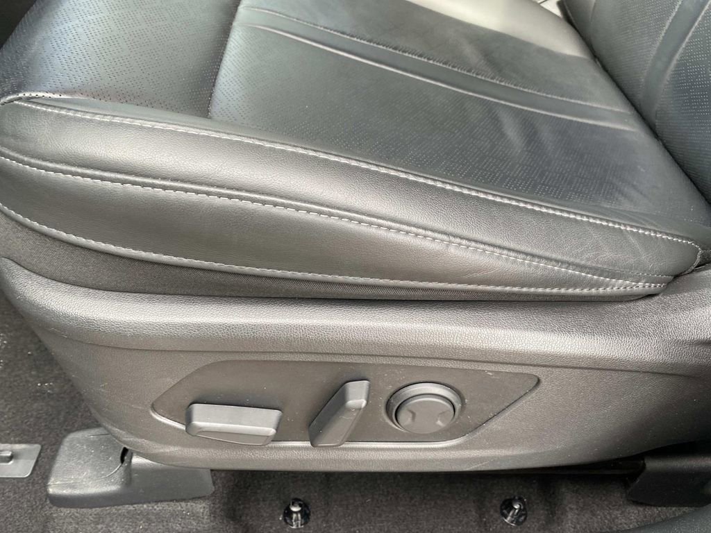 Used 2023 Kia Sorento EX image 25