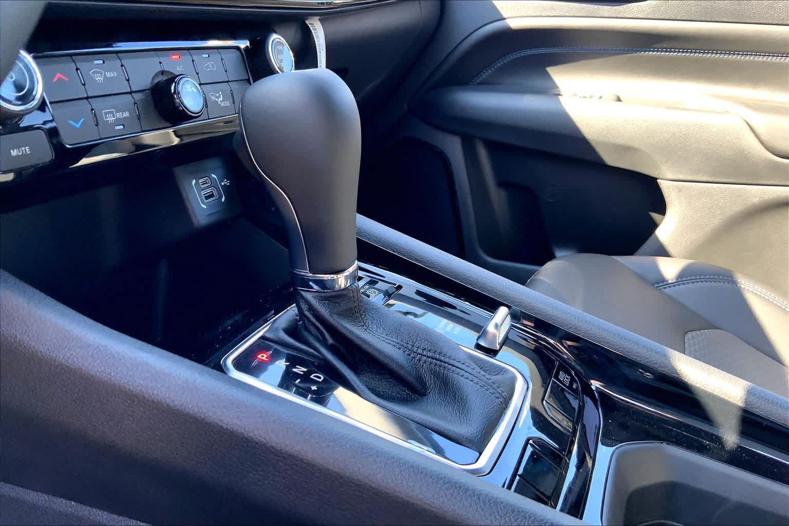 New 2026 Jeep Compass Latitude AWD/4WD image 7