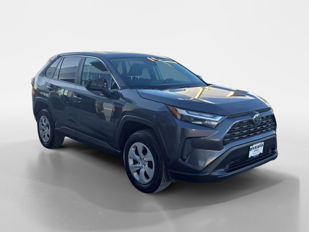 Used 2024 Toyota RAV4 LE image 8