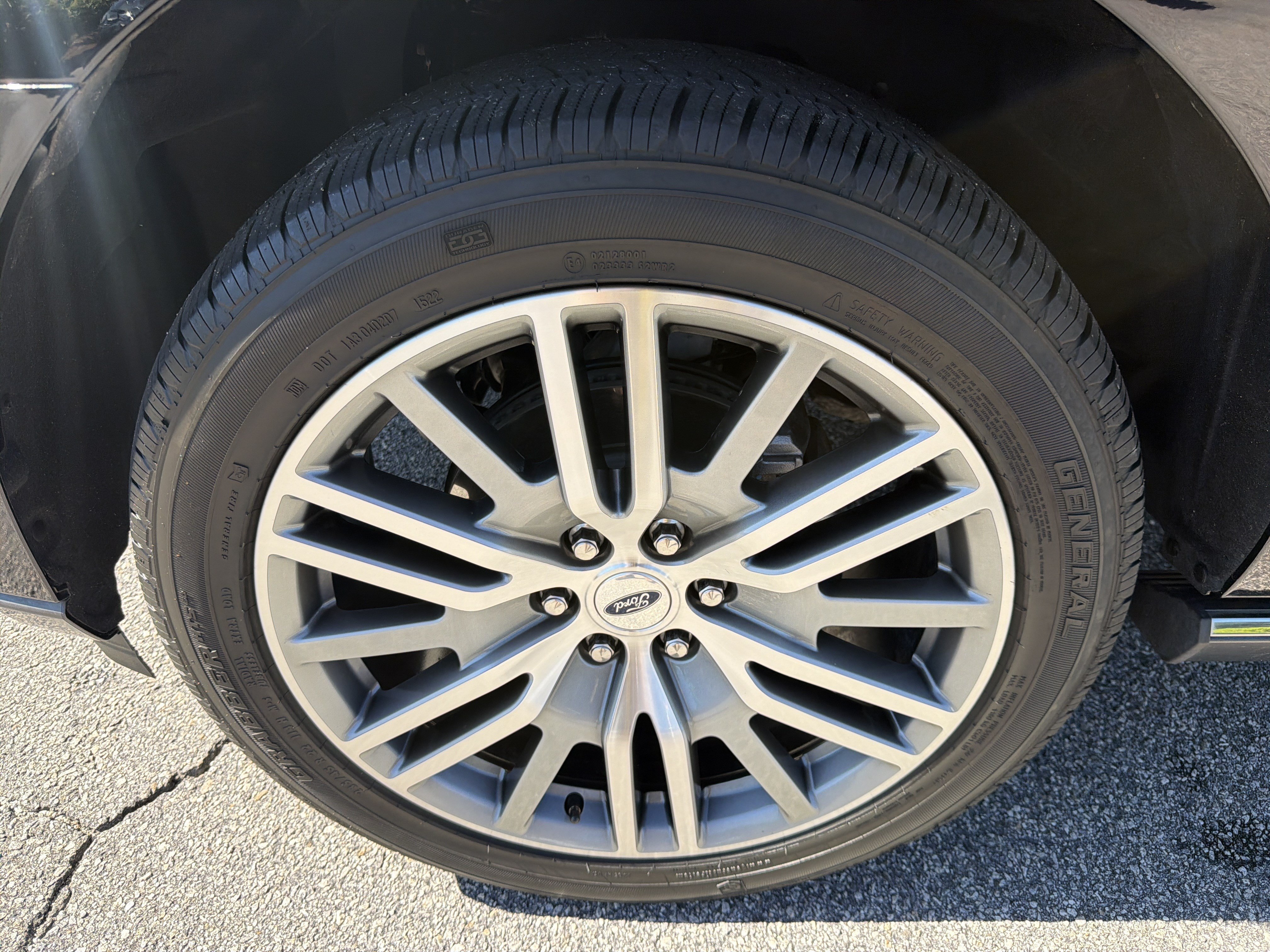 Used 2022 Ford Expedition Limited RWD image 19