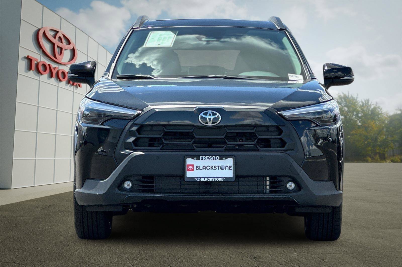 Certified 2026 Toyota Corolla Cross XLE w/ Convenience Package FWD image 8