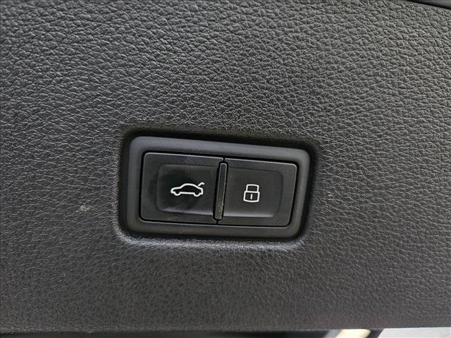 Certified 2025 Audi Q8 Premium Plus AWD/4WD image 25