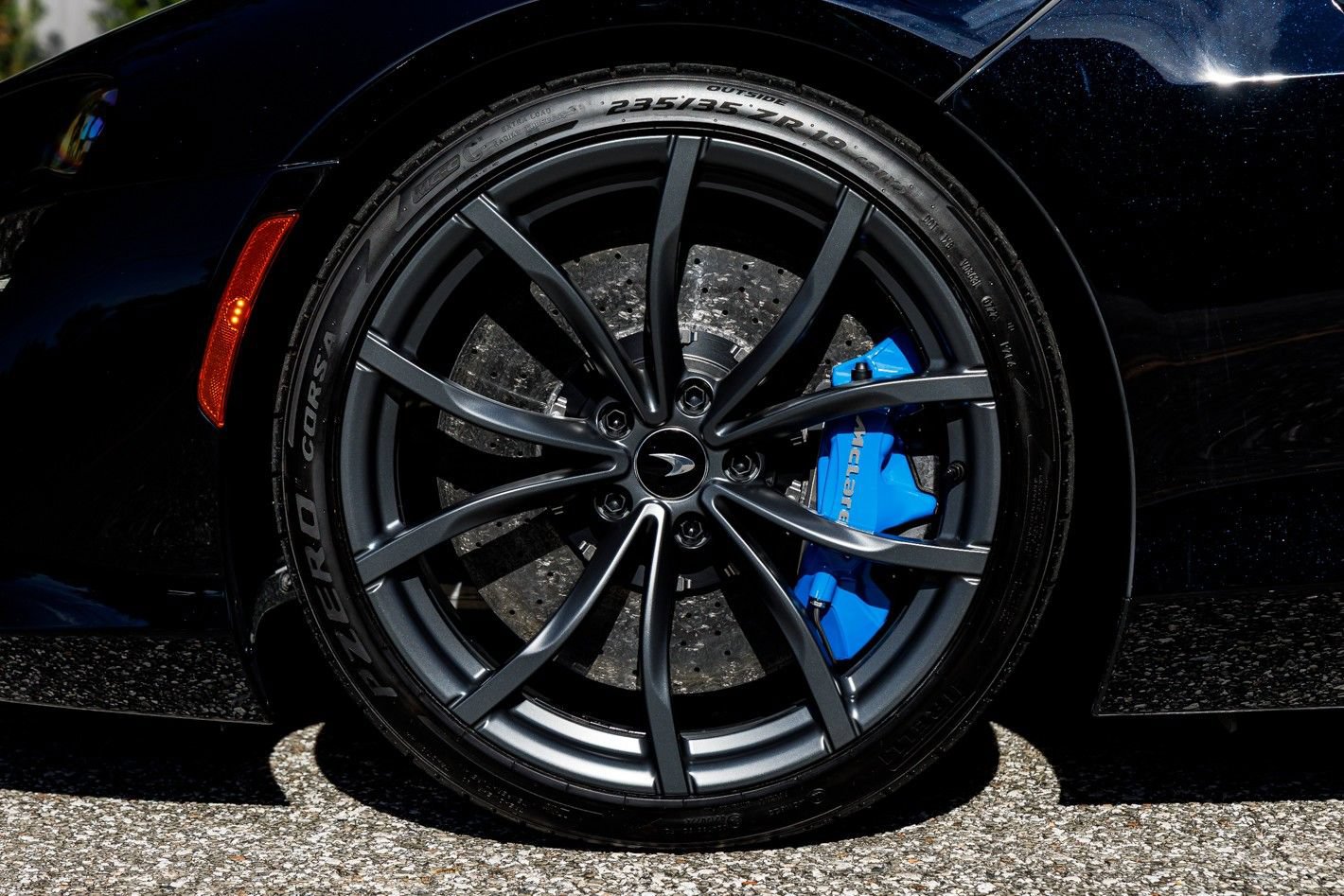 Used 2023 McLaren Artura RWD image 18