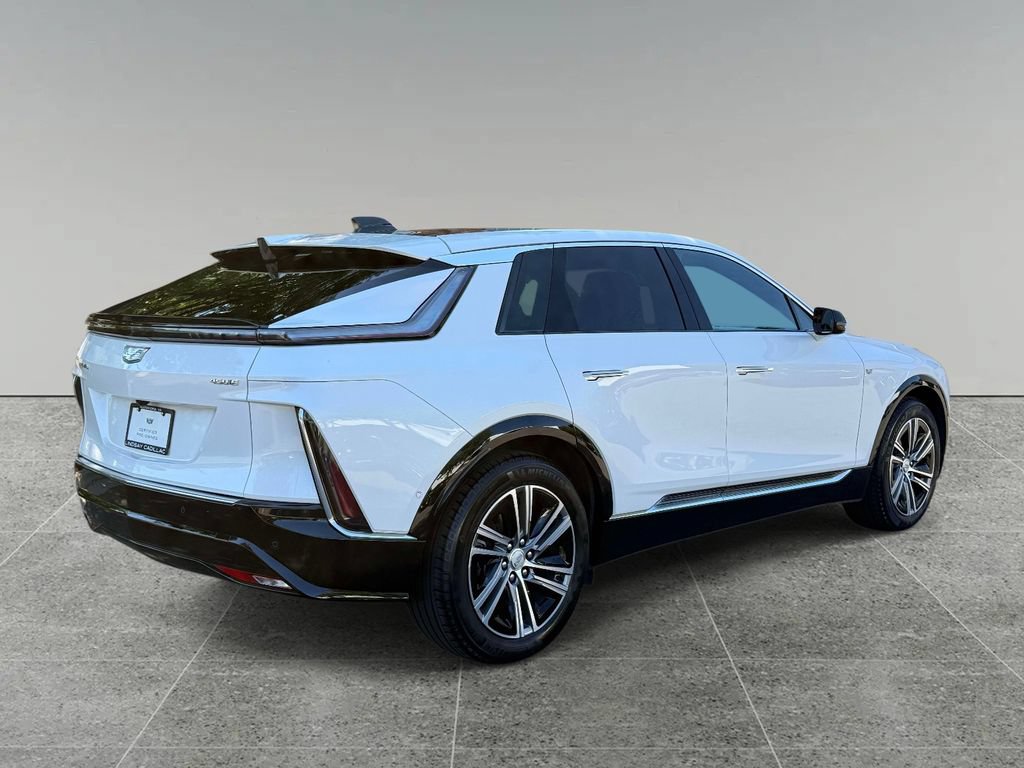 Used 2024 Cadillac Lyriq Luxury RWD image 10