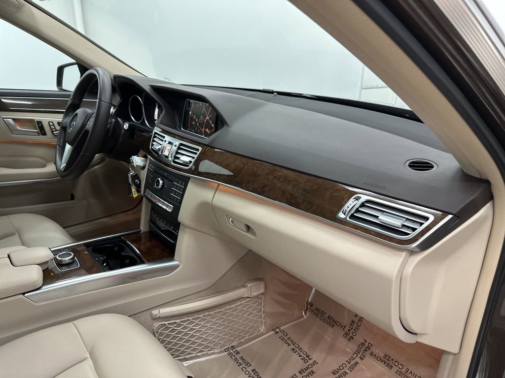Used 2016 Mercedes-Benz E 250 Sedan image 29