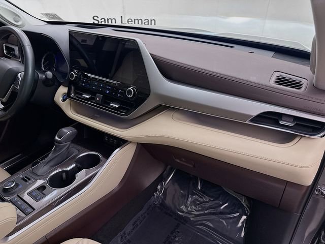 Used 2022 Toyota Highlander Platinum image 32