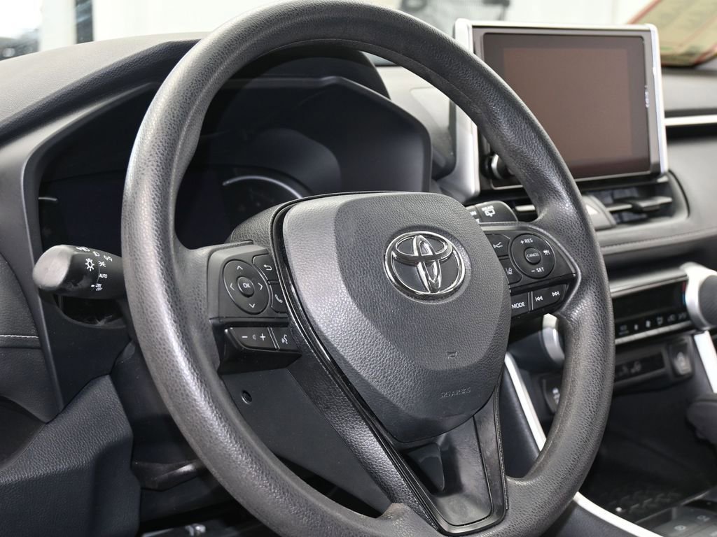 Used 2023 Toyota RAV4 XLE image 14