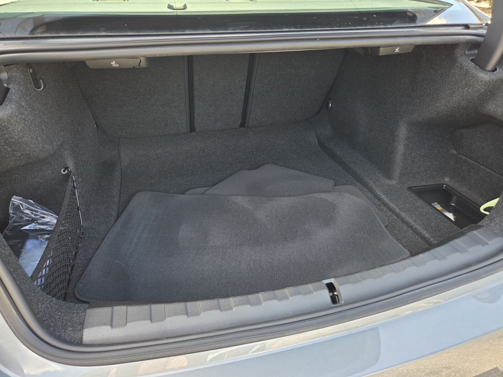 Certified 2025 BMW 330i Sedan RWD image 15