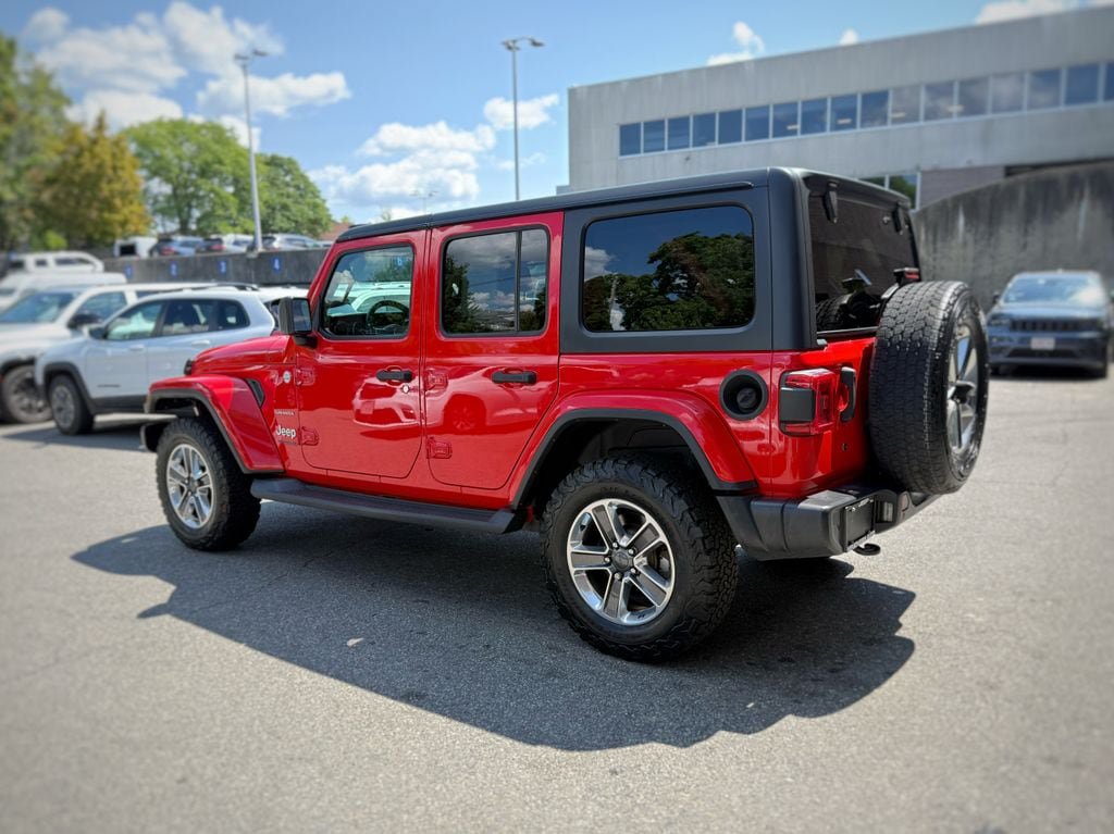 Used 2018 Jeep Wrangler Unlimited Sahara AWD/4WD image 12