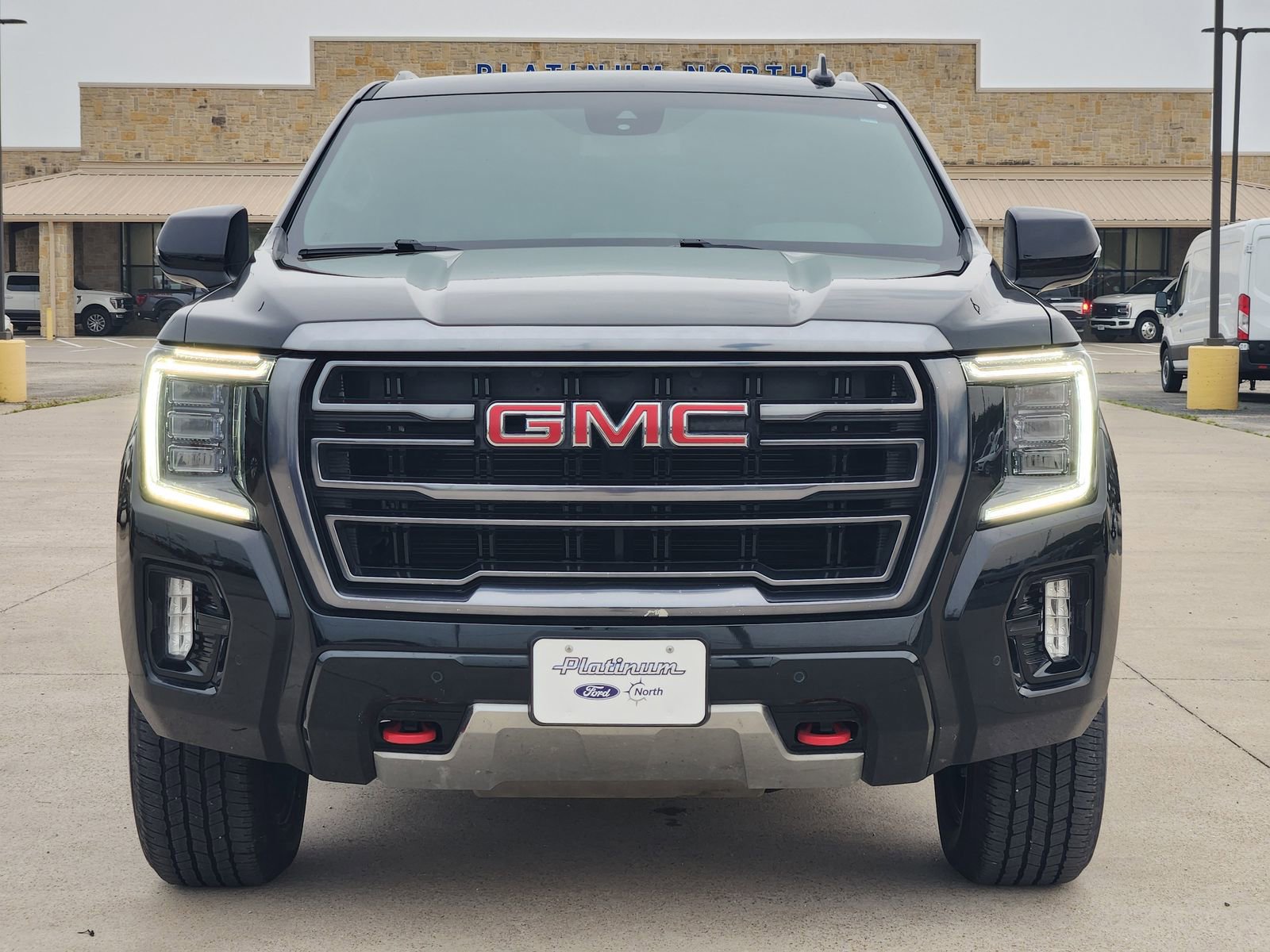 Used 2023 GMC Yukon AT4 AWD/4WD image 6