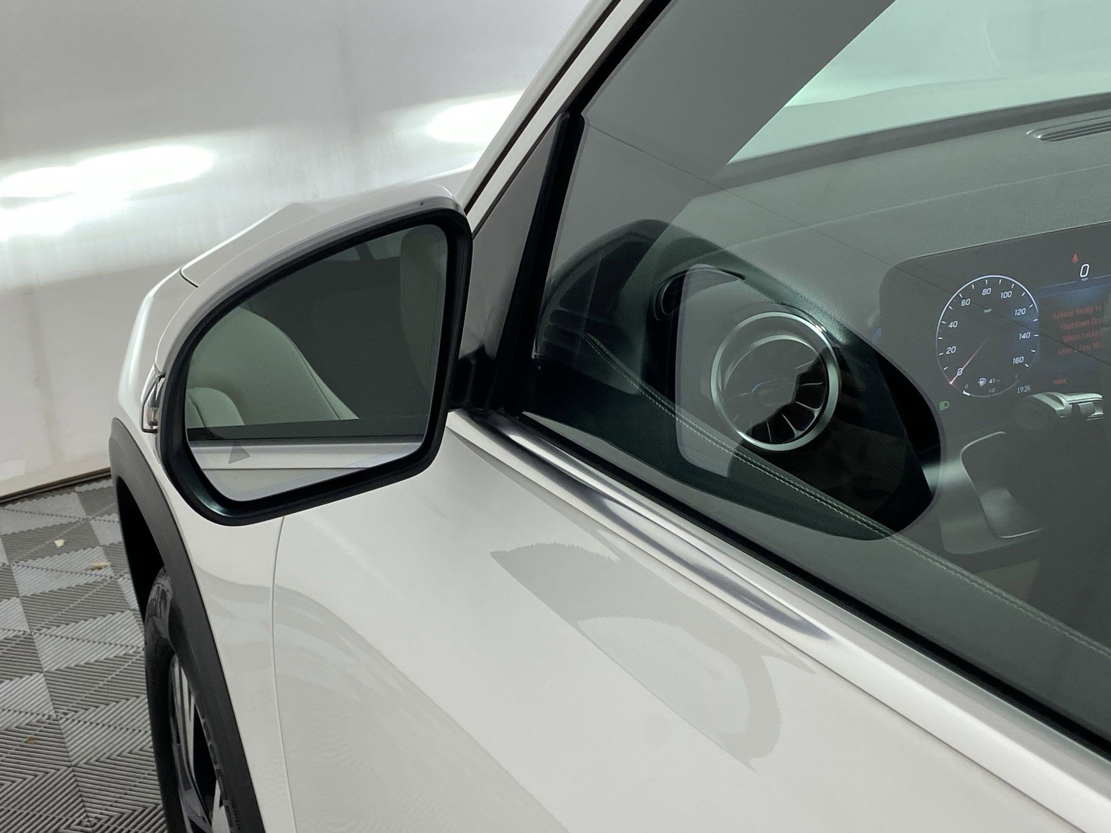 Certified 2025 Mercedes-Benz GLB 250 4MATIC image 22