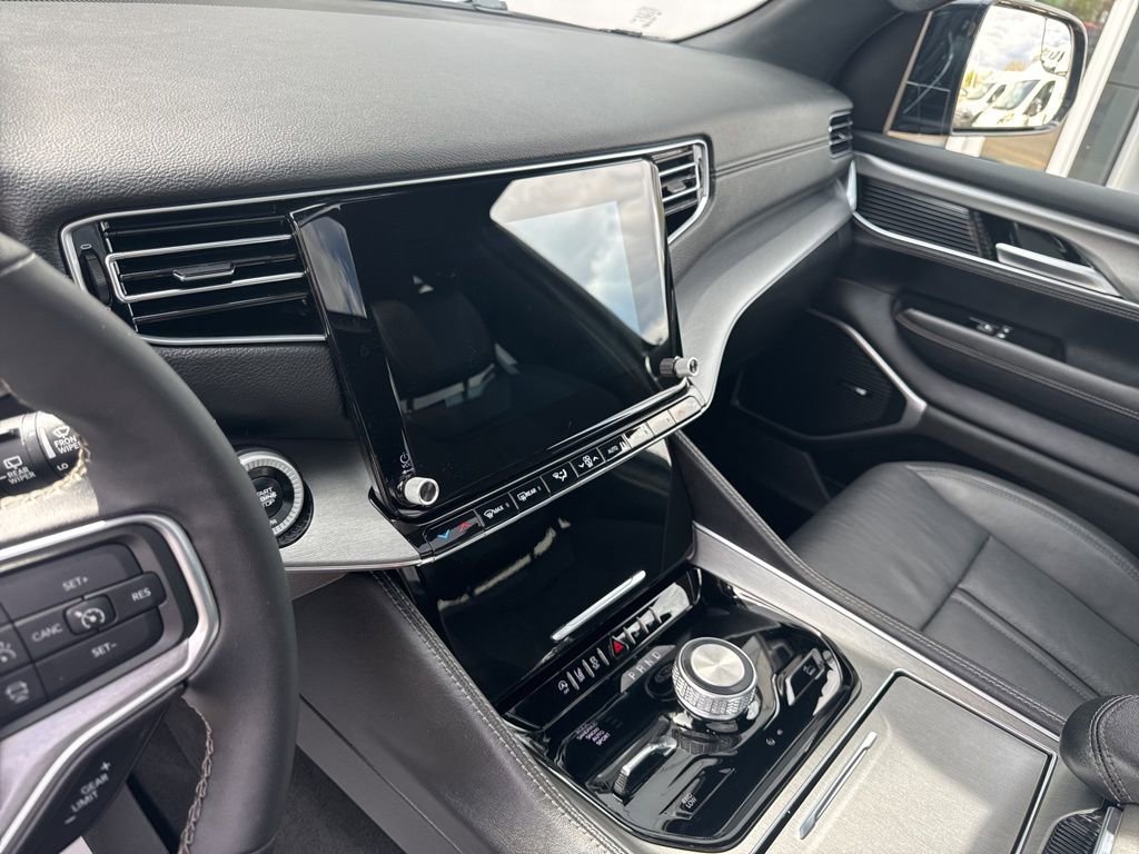 Used 2024 Jeep Wagoneer Series II image 13