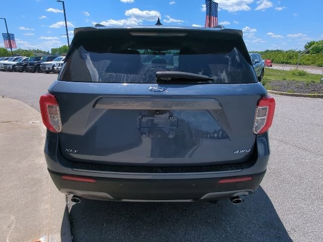 Used 2021 Ford Explorer XLT w/ Equipment Group 202A AWD/4WD image 32