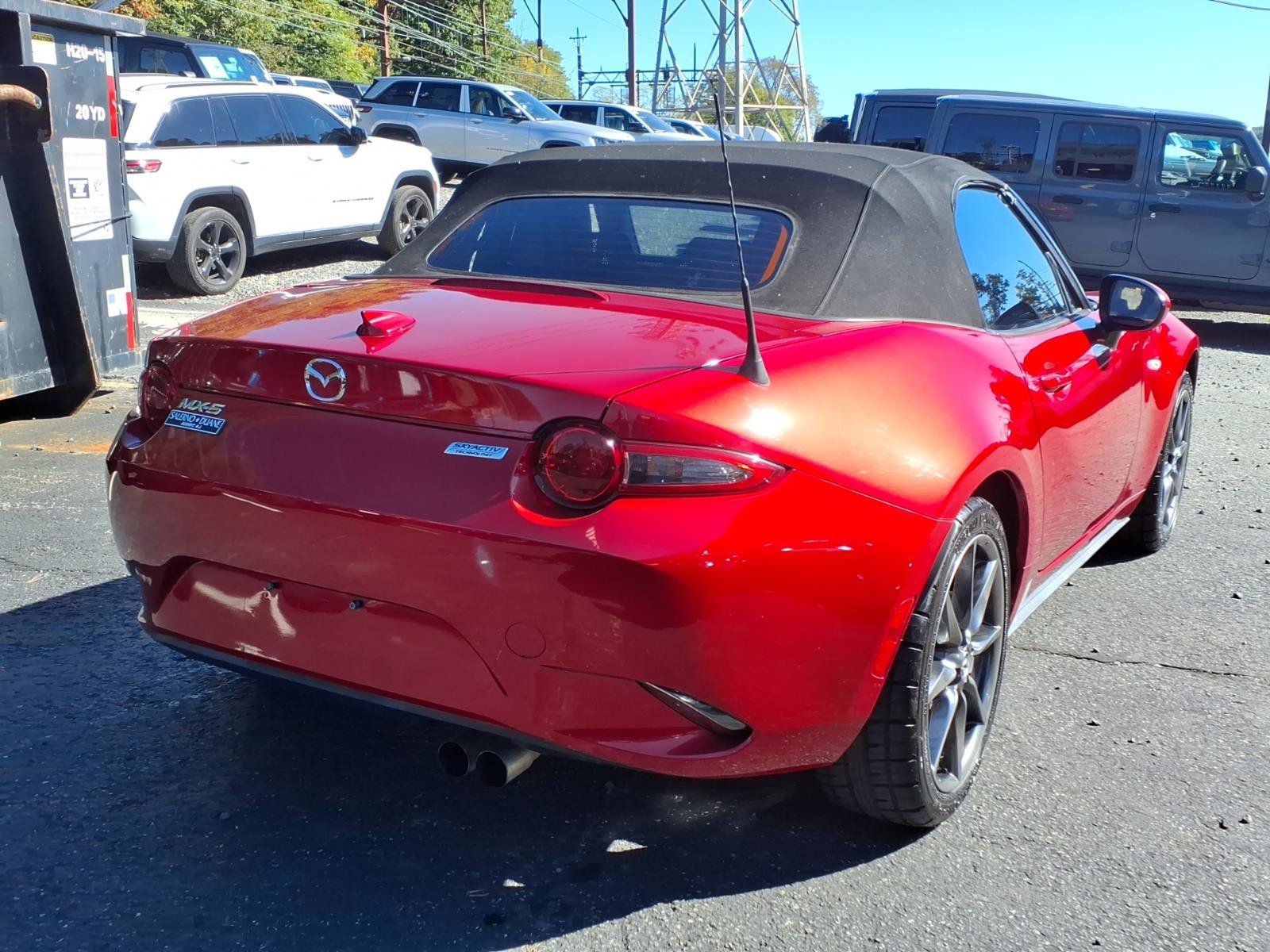 Used 2016 MAZDA MX-5 Miata Grand Touring RWD image 5