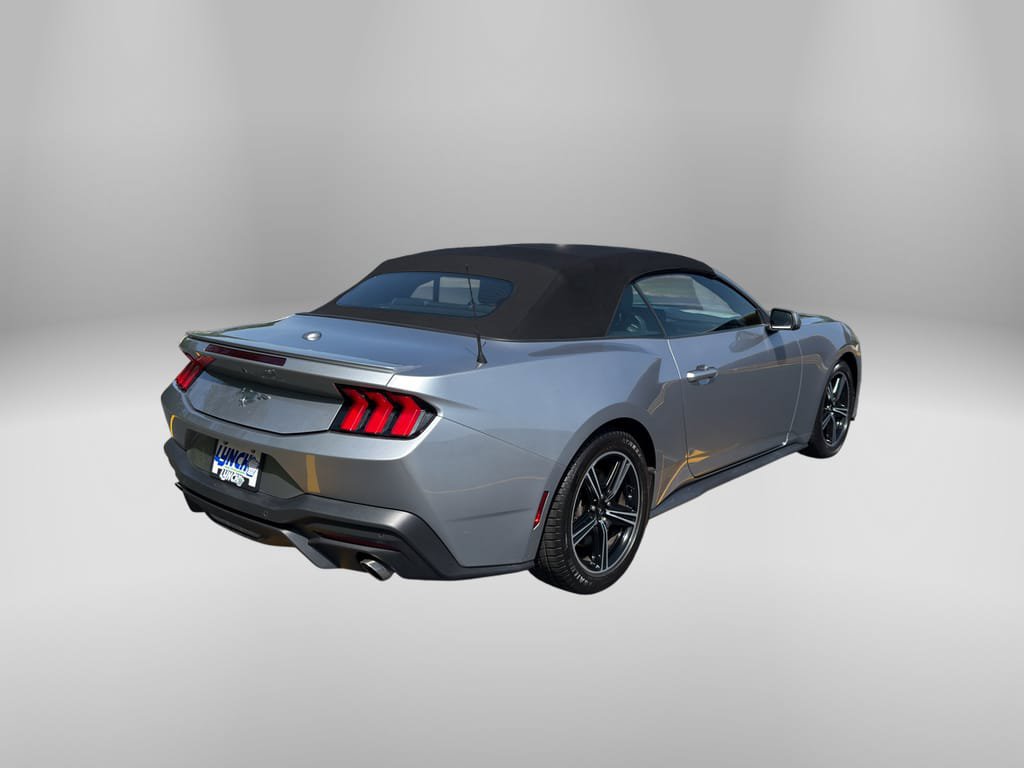Used 2025 Ford Mustang Premium RWD image 9