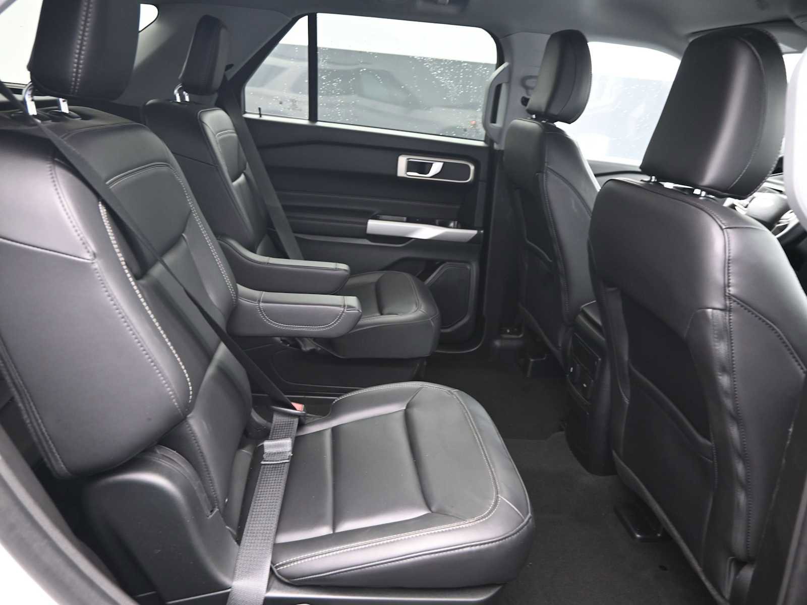 Used 2023 Ford Explorer XLT w/ Equipment Group 202A image 18