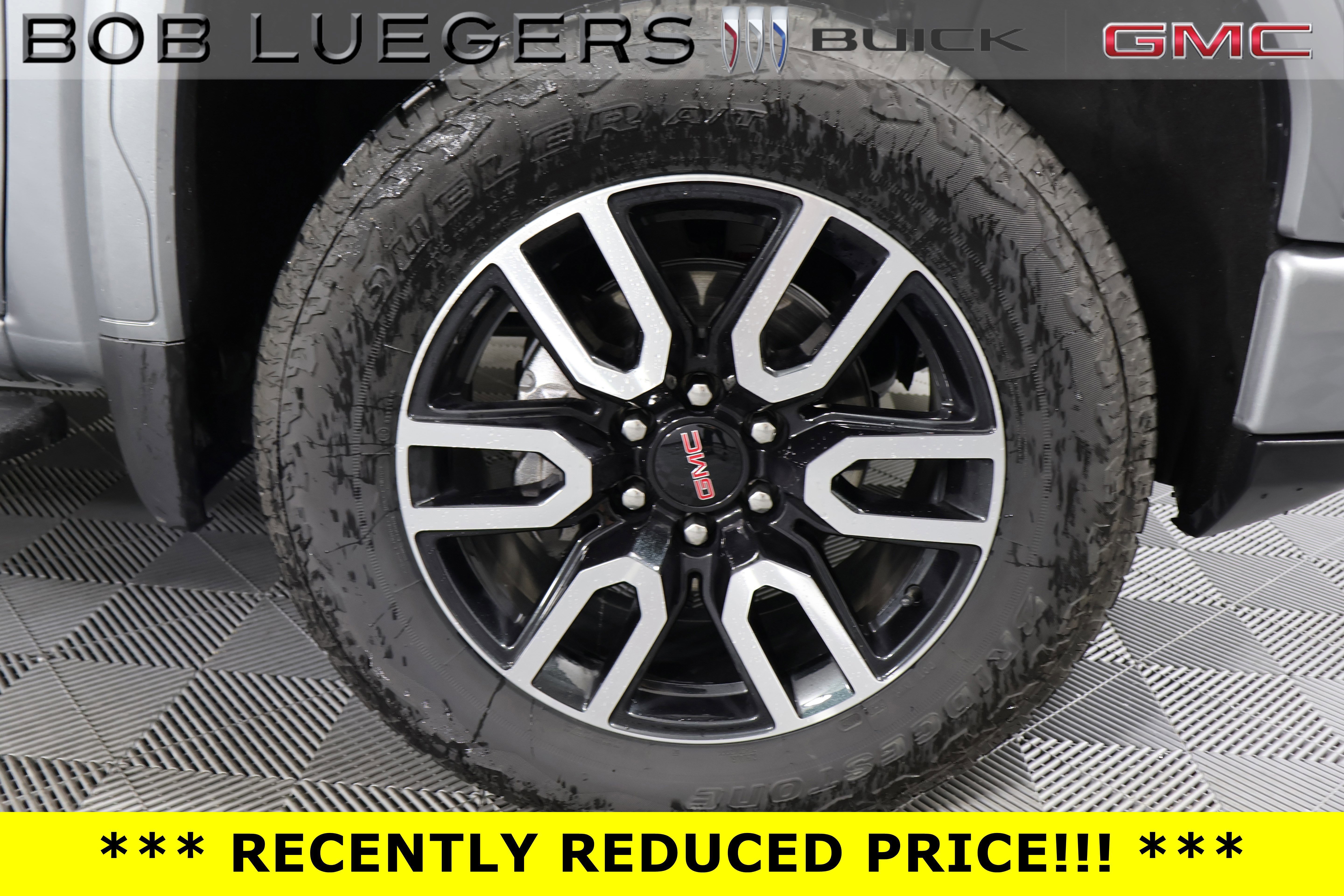 Certified 2025 GMC Sierra 1500 AT4 w/ AT4 Premium Package image 3