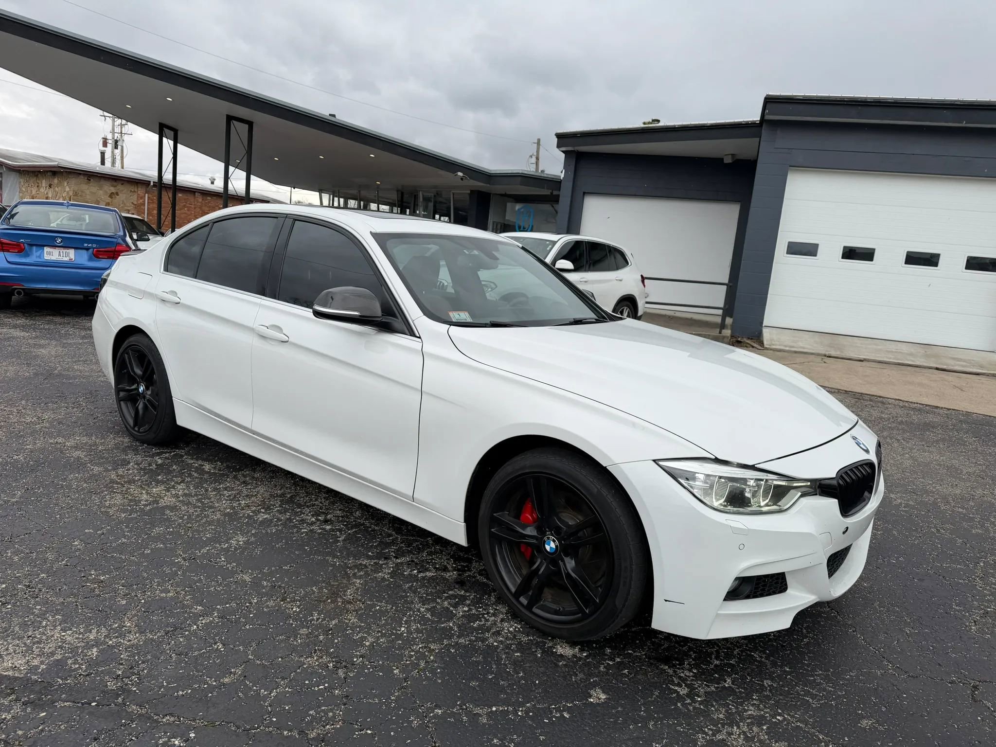 Used 2016 BMW 340i xDrive 340i xDrive Sedan 4D image 11