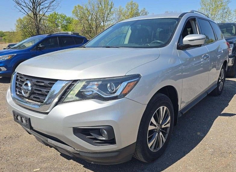 Used 2017 Nissan Pathfinder SL