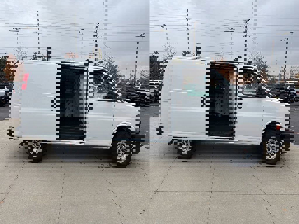 New 2024 GMC Savana 2500 w/ Driver Convenience Package image 24