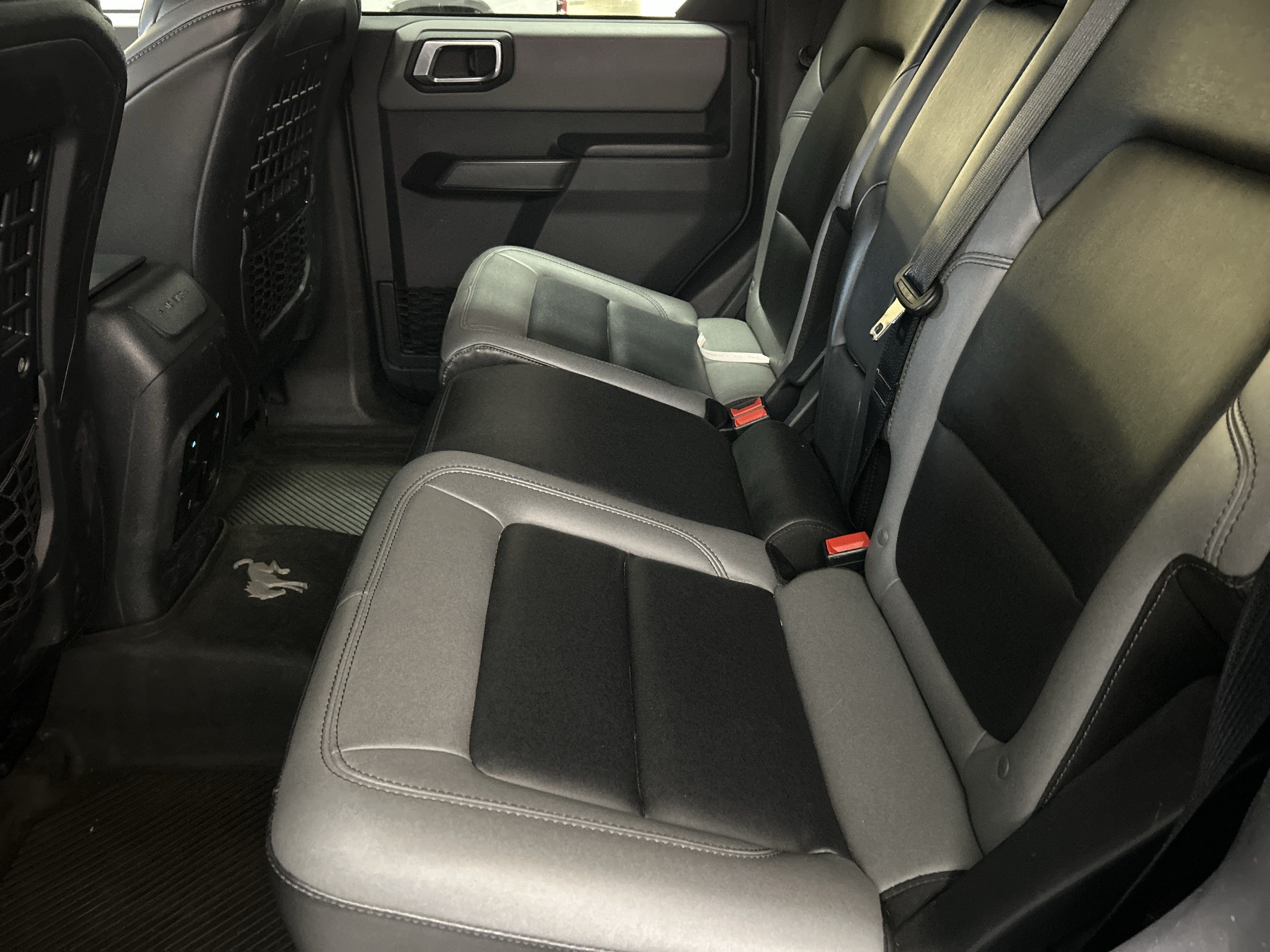Used 2024 Ford Bronco Black Diamond w/ Sasquatch Package AWD/4WD image 10