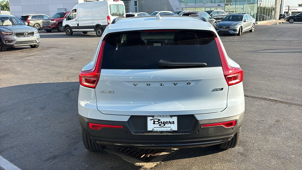New 2026 Volvo XC40 B5 Core w/ Protection Package Premier AWD/4WD image 31
