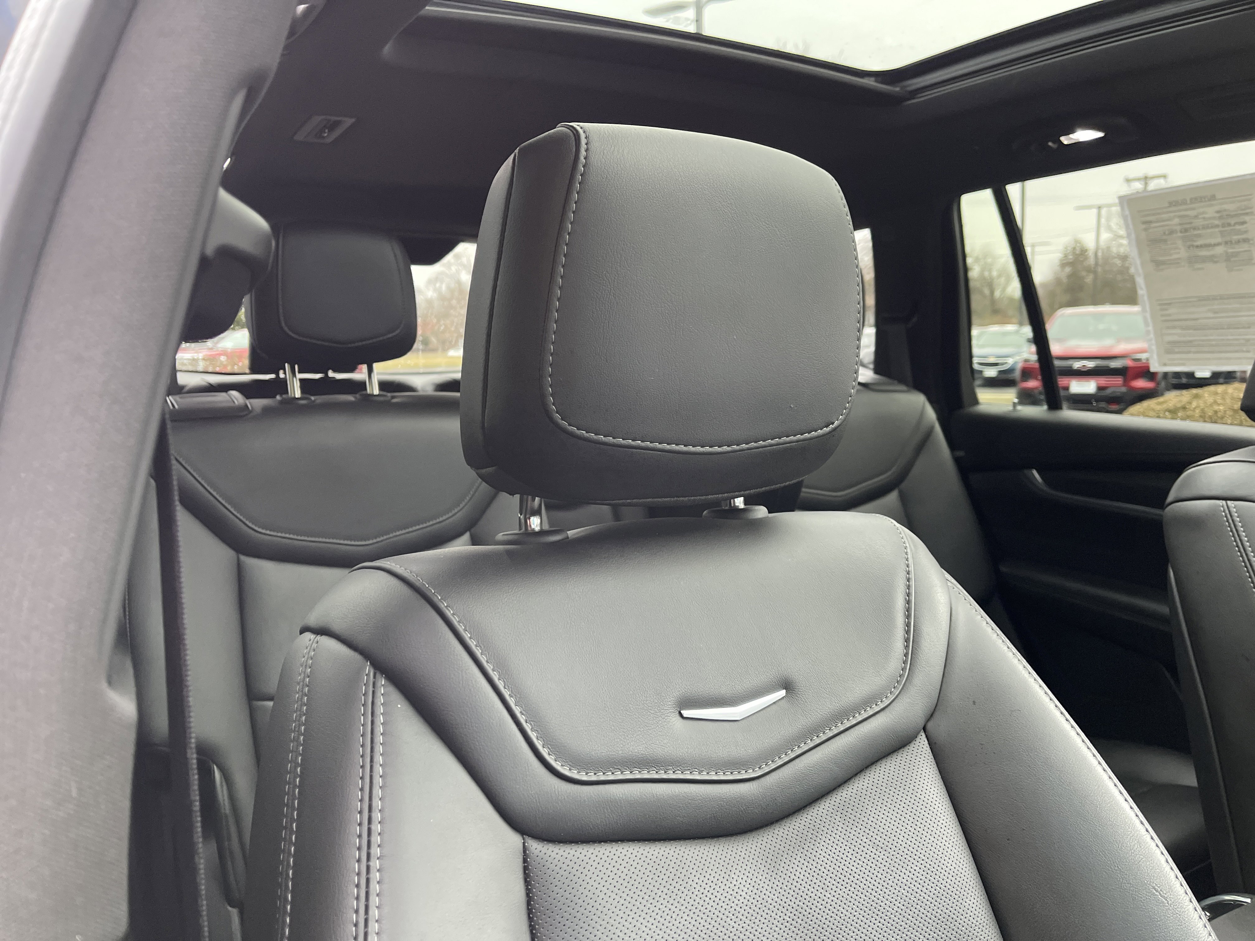 Used 2023 Cadillac XT6 Sport w/ Technology Package image 41