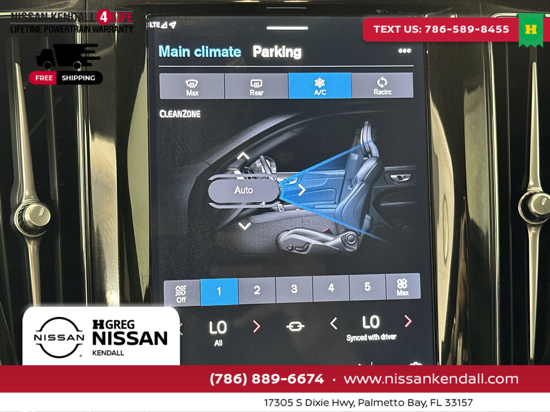 Used 2025 Volvo XC60 B5 Plus image 23