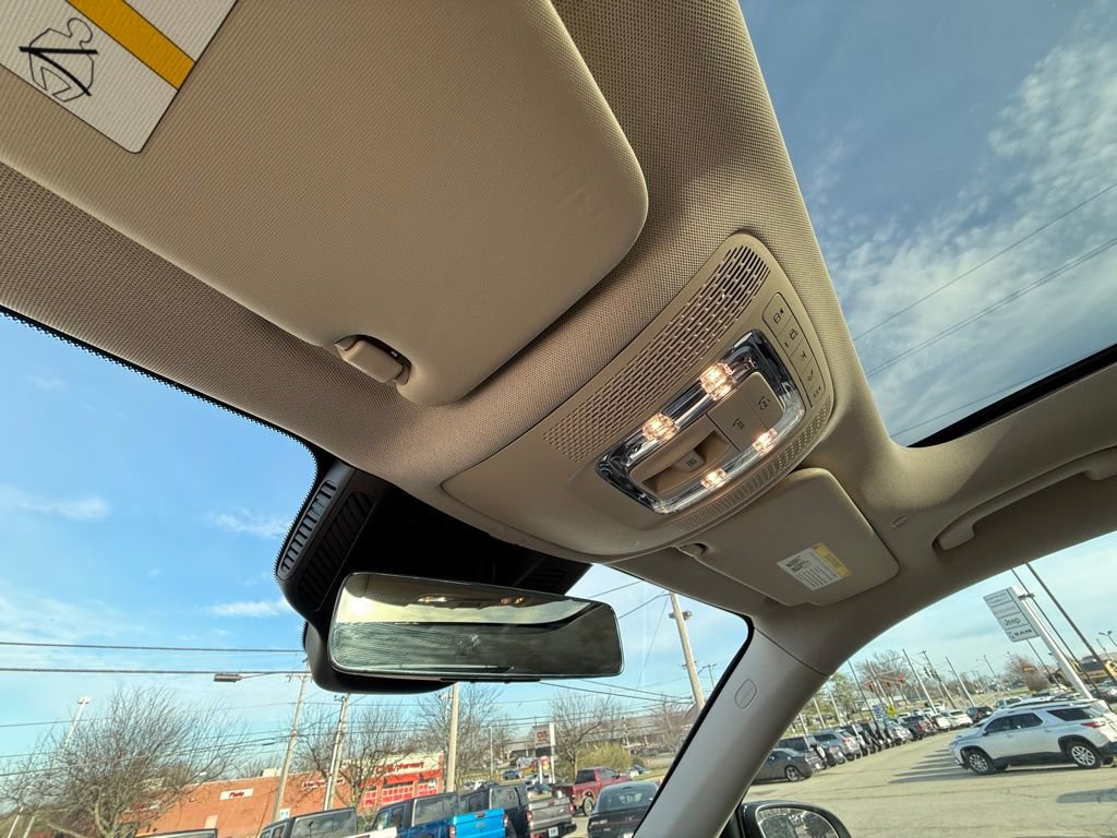 Used 2022 Mercedes-Benz GLB 250 4MATIC image 23