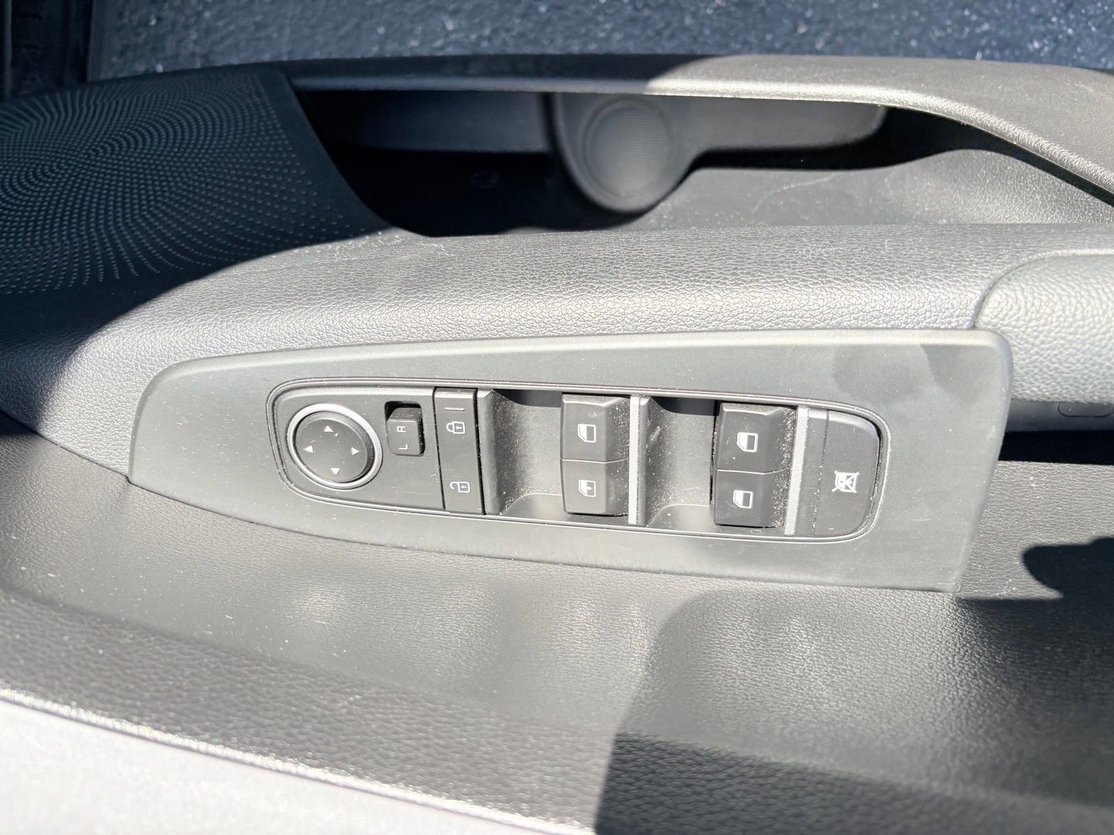 Used 2024 Kia Forte LXS image 14